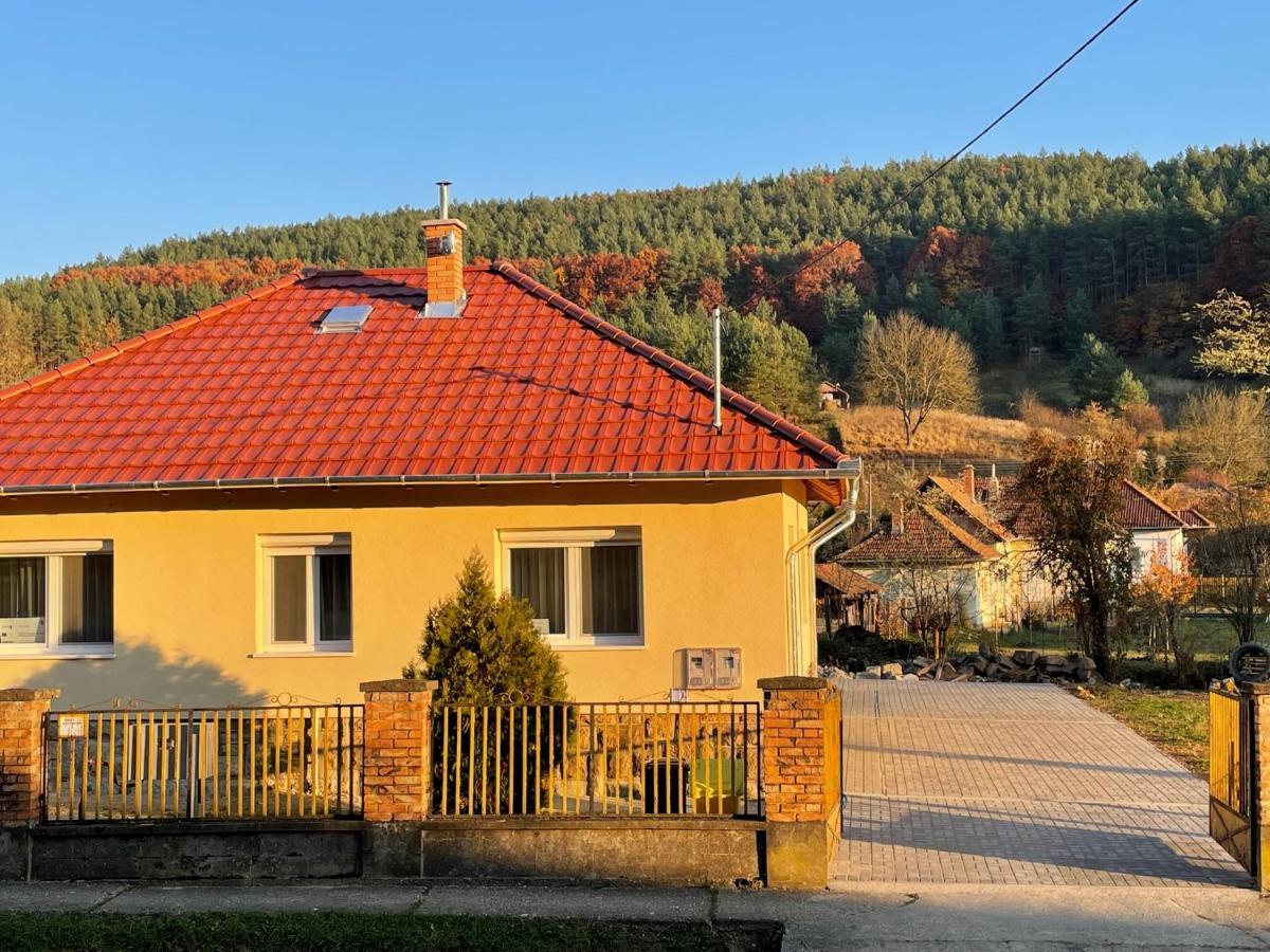 Kristof Vendeghaz Hotell Bükkszék Exteriör bild